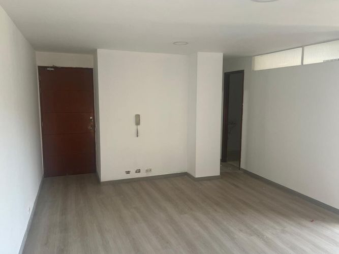 Oficina en arriendo en Los Naranjos, Medellín, 85 m² · foto 8 de 20