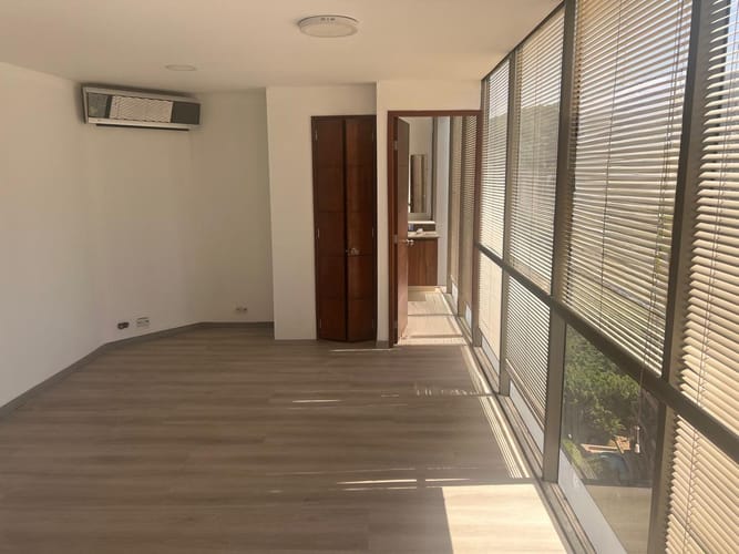 Oficina en arriendo en Los Naranjos, Medellín, 85 m² · foto 11 de 20