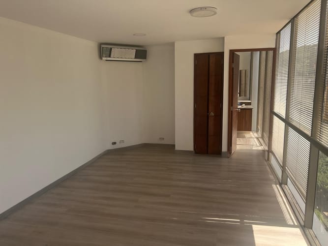 Oficina en arriendo en Los Naranjos, Medellín, 85 m² · foto 18 de 20