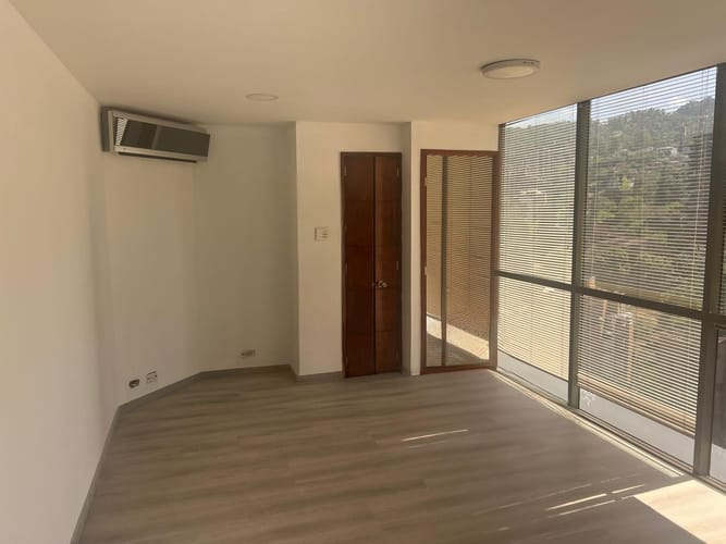 Oficina en arriendo en Los Naranjos, Medellín, 85 m² · foto 13 de 20