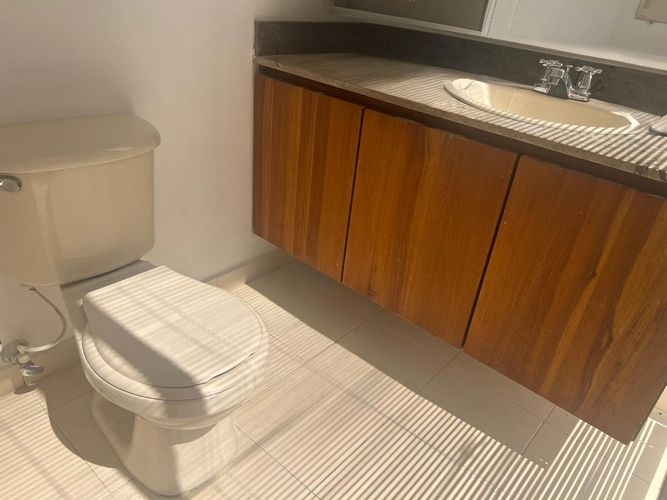 Oficina en arriendo en Los Naranjos, Medellín, 85 m² · foto 19 de 20