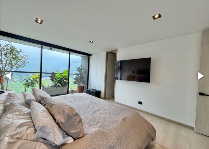 Apartamento de 3 alcobas en venta en Loma De Las Brujas, Envigado, 188 m² · foto 9 de 24
