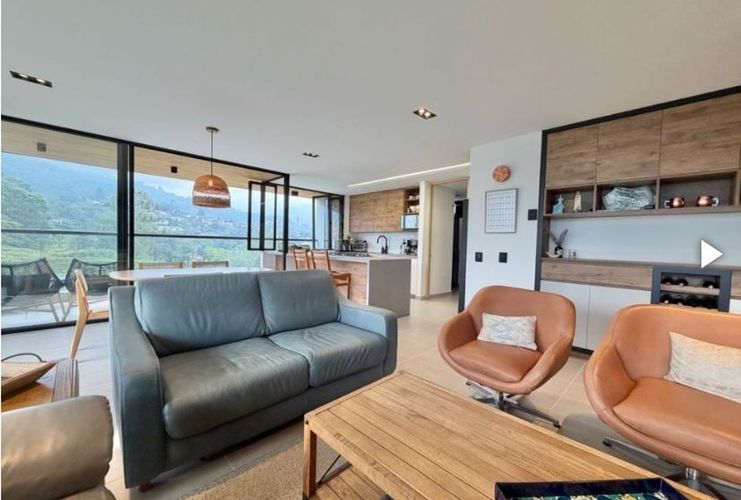 Apartamento de 3 alcobas en venta en Loma De Las Brujas, Envigado, 188 m² · foto 6 de 24