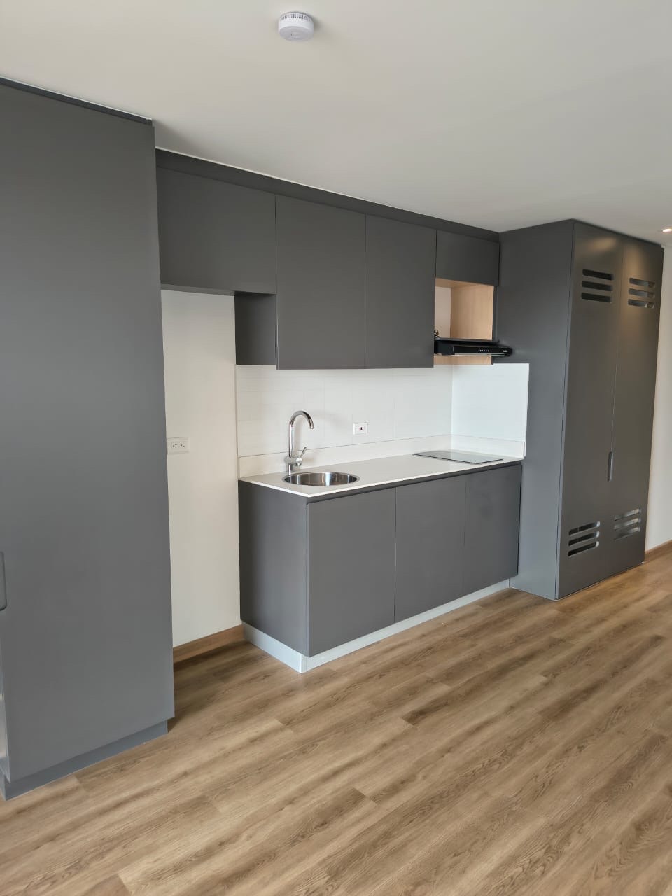 Apartaestudio en arriendo en Parque Central Bavaria, Bogotá · foto 3 de 11