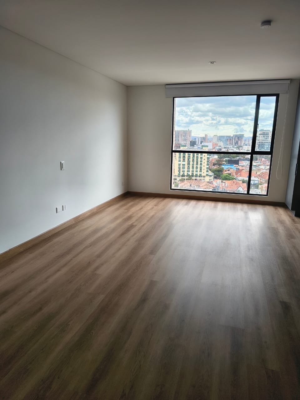 Apartaestudio en arriendo en Parque Central Bavaria, Bogotá · foto 2 de 11