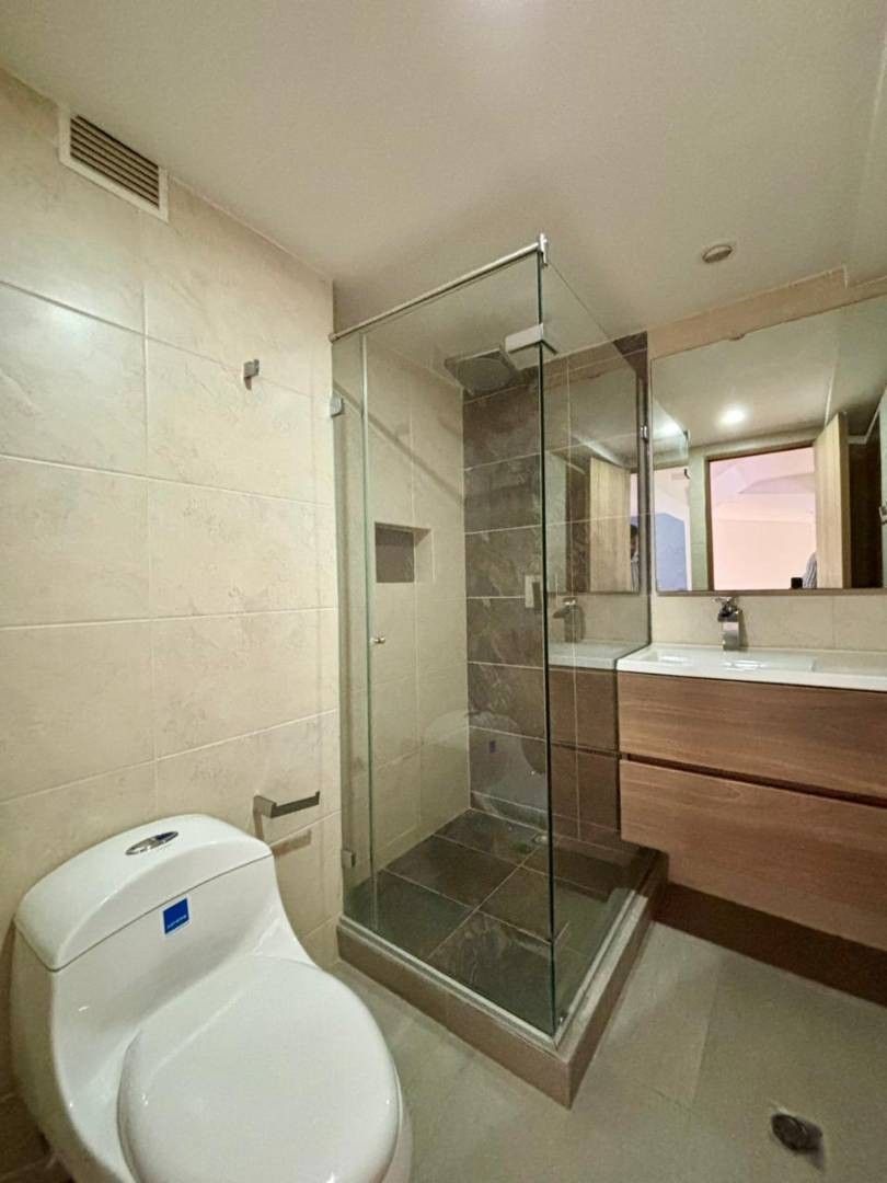 Casa en arriendo en El Poblado, Medellín · foto 7 de 24
