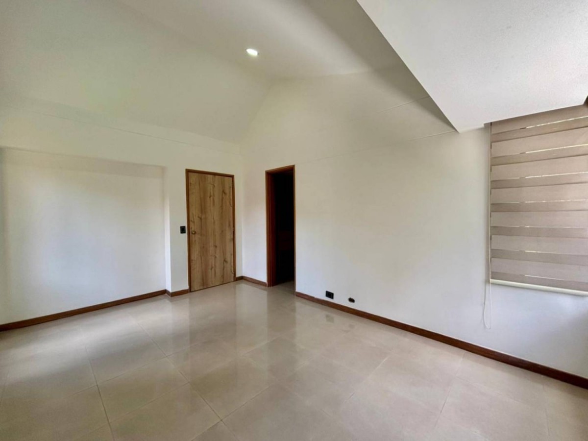 Casa en arriendo en El Poblado, Medellín · foto 16 de 24