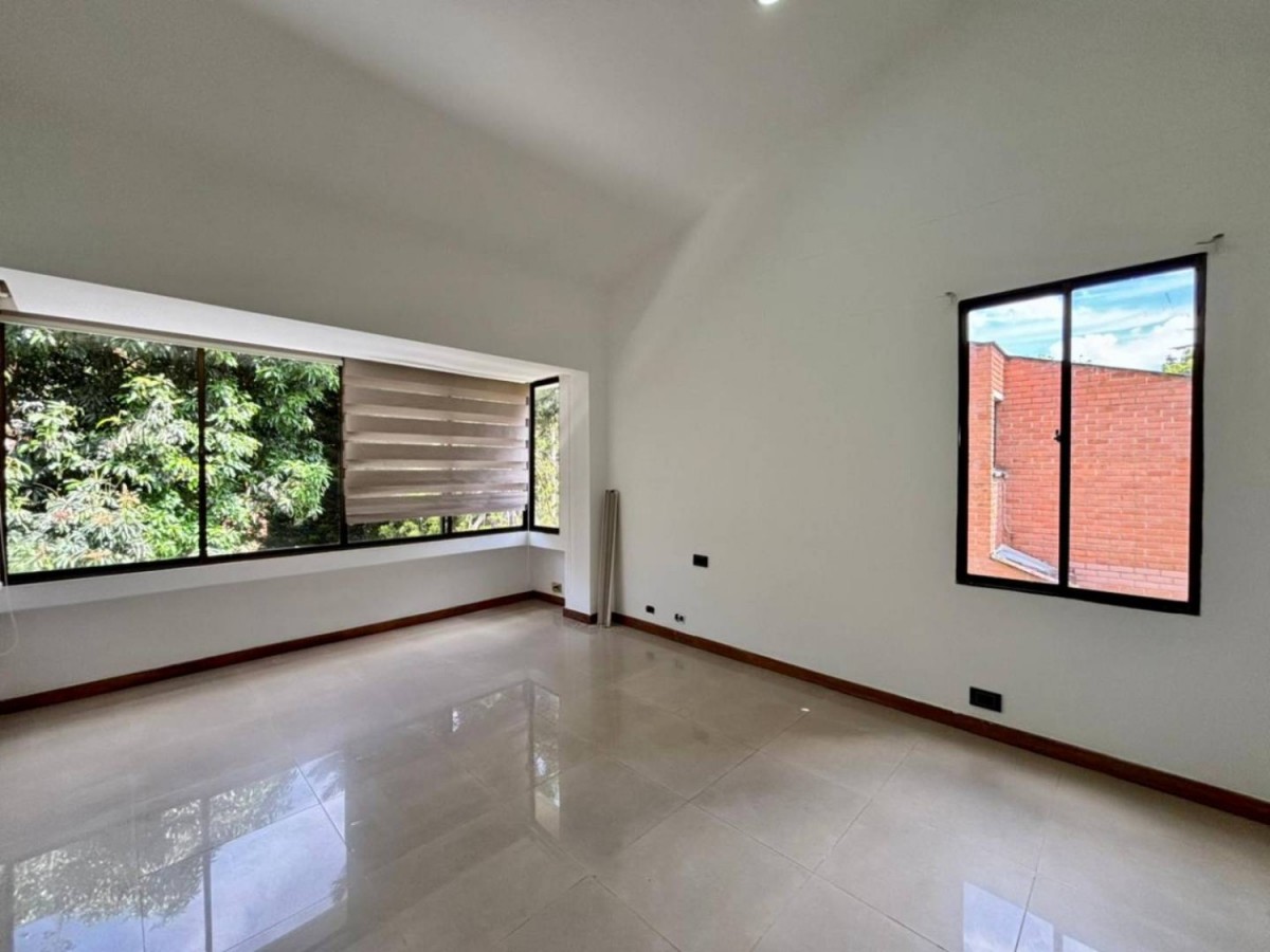 Casa en arriendo en El Poblado, Medellín · foto 17 de 24