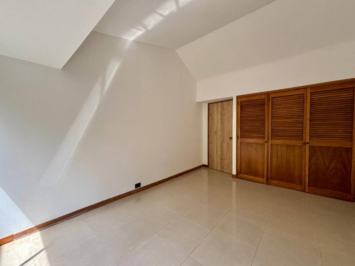 Casa en arriendo en El Poblado, Medellín · foto 22 de 24