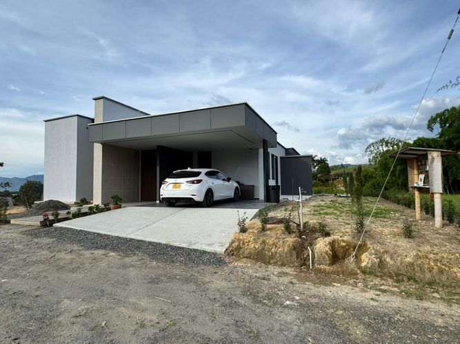 Casa en venta en Tribunas Corcega, Pereira · foto 16 de 24