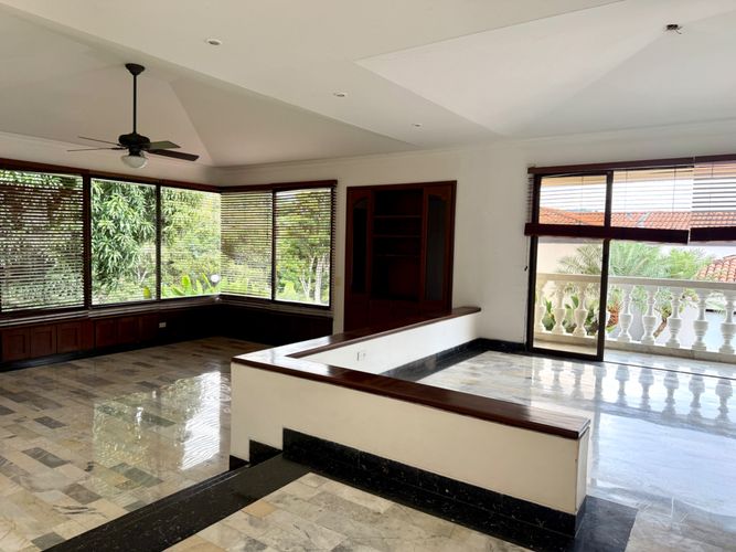 Casa de 3 alcobas en venta en La Riverita, Cali, 300 m² · foto 3 de 15