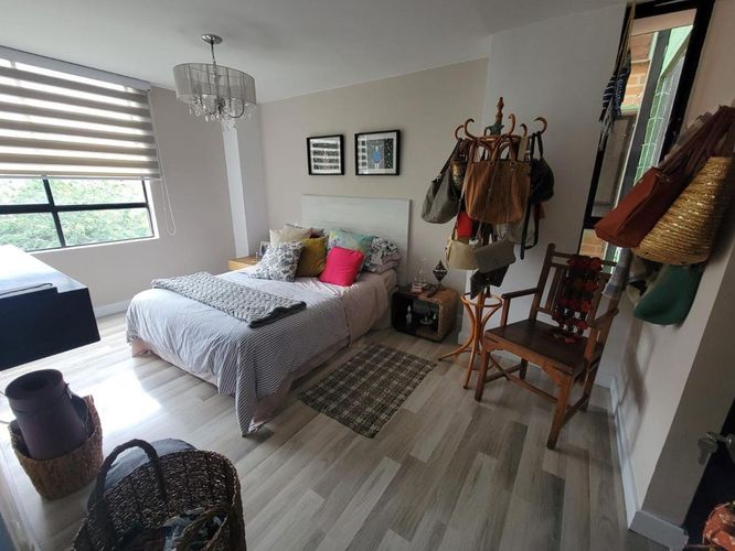 Apartamento de 2 alcobas en venta en El Poblado, Medellín, 90 m² · foto 8 de 13