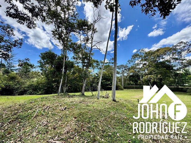 Lote en venta en Guamito, La Ceja, 2326 m² · foto 8 de 9