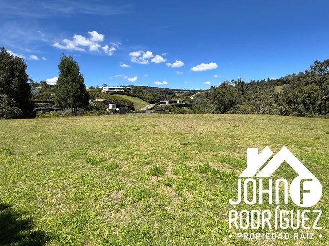 Lote en venta en Las Palmas, Envigado, 3957 m² · foto 3 de 15