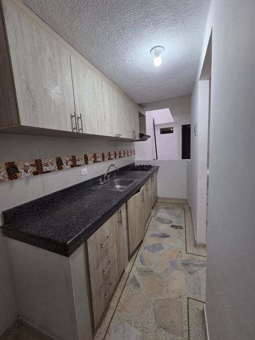 Casa de 4 alcobas en venta en Ciudadela Floralia, Cali, 120 m² · foto 2 de 13