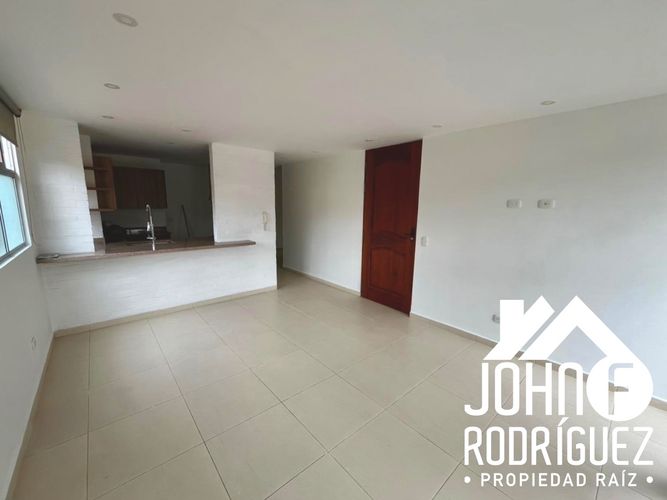 Apartamento de 2 alcobas en venta en Portal Sur, Envigado, 80 m² · foto 3 de 11