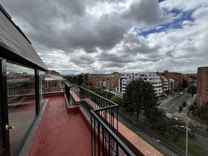 Apartamento de 3 alcobas en arriendo en Santa Barbara, Bogotá, 159 m² · foto 7 de 17