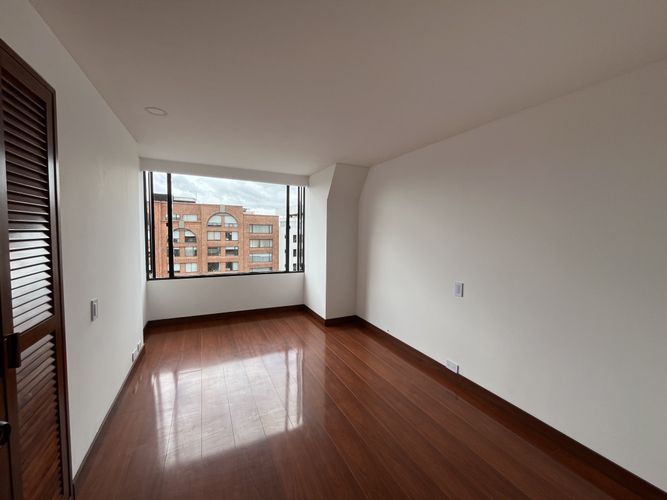 Apartamento de 3 alcobas en arriendo en Santa Barbara, Bogotá, 159 m² · foto 10 de 17