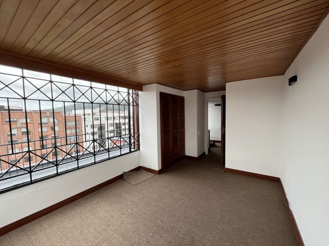 Apartamento de 3 alcobas en arriendo en Santa Barbara, Bogotá, 159 m² · foto 12 de 17