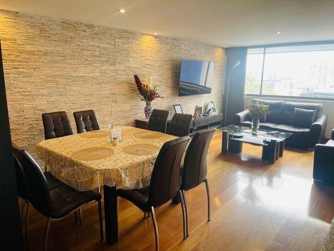 Apartamento de 3 alcobas en venta en Chapinero, Bogotá, 144 m² · foto 2 de 18
