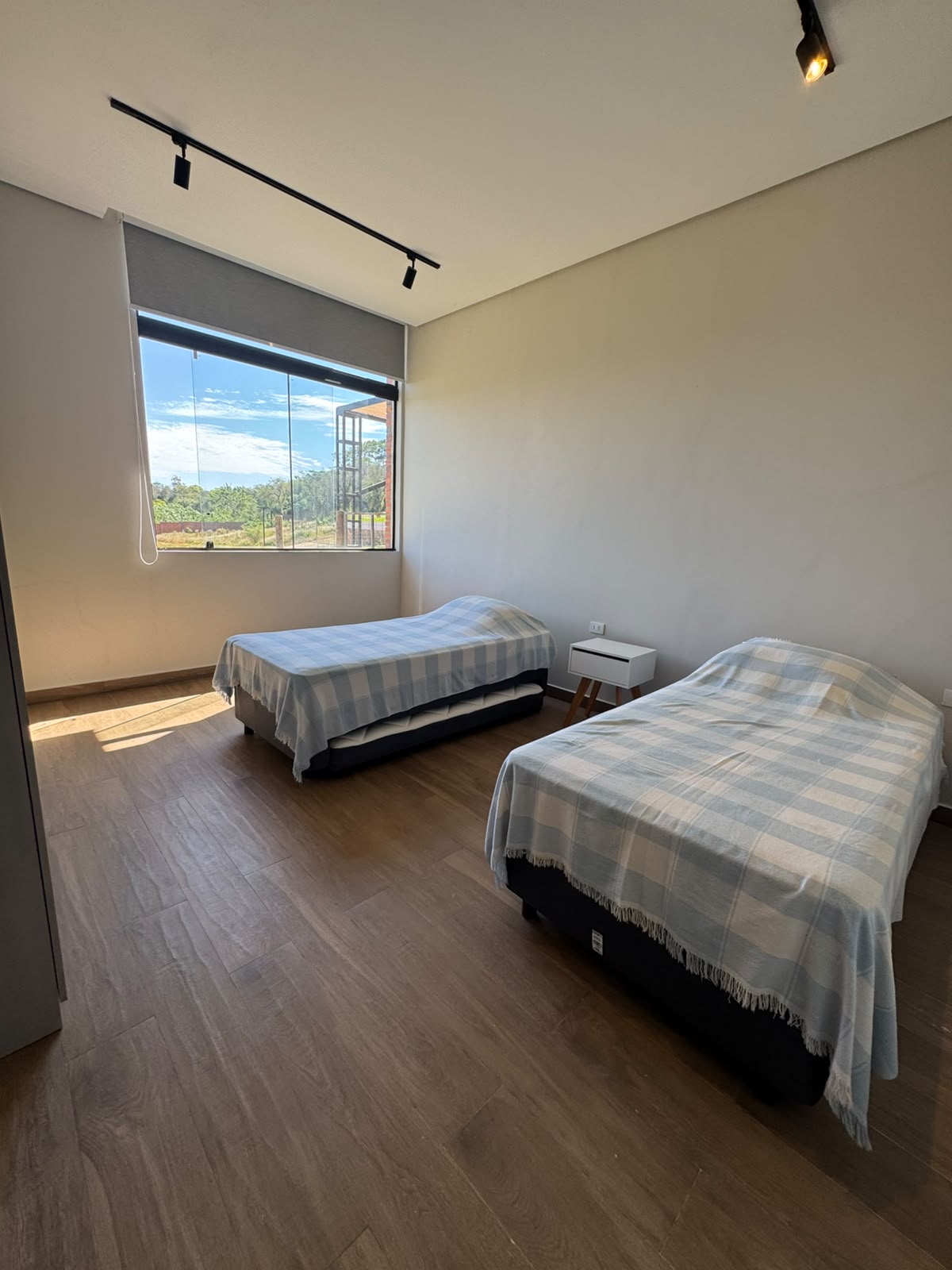 VENDO LUJOSA RESIDENCIA CON VISTA AL LAGO EN SAN BERNARDINO — foto 2