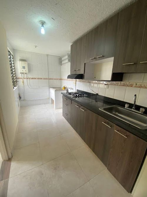 Apartamento en venta en La Aurora, Pereira · foto 2 de 10