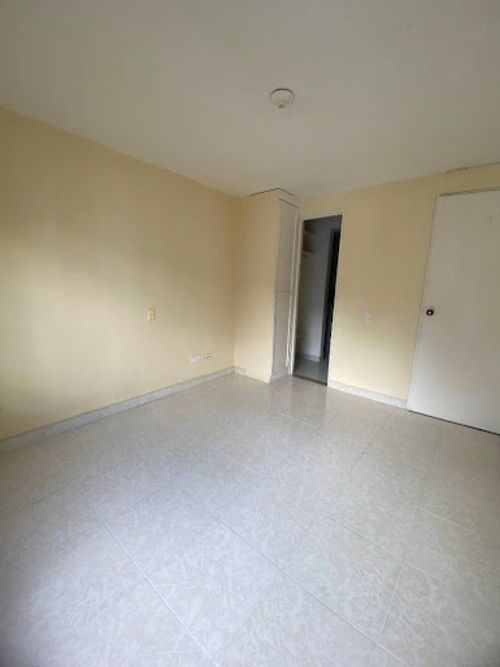 Apartamento en venta en La Aurora, Pereira · foto 3 de 10