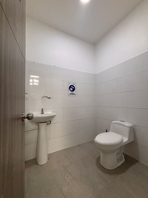 Oficina en arriendo en Zona Centro, Envigado, 175 m² · foto 5 de 13