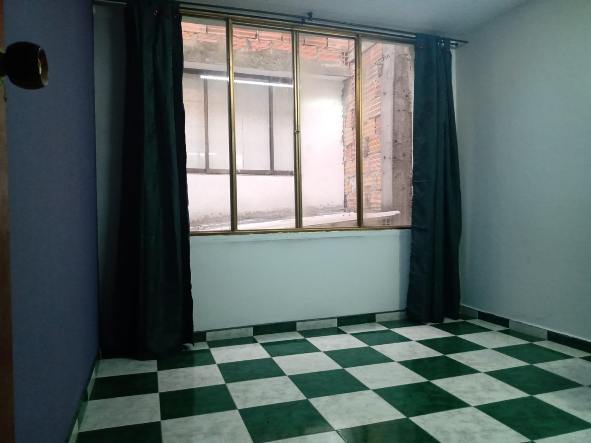 Casa en venta en Alamos, Bogotá · foto 7 de 24