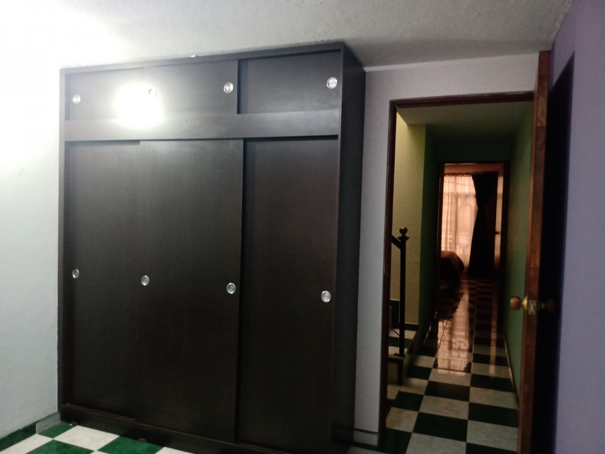 Casa en venta en Alamos, Bogotá · foto 8 de 24