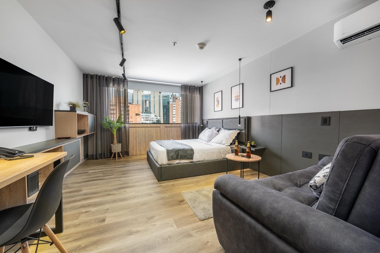 Apartamento en venta en La Aguacatala, Medellín · foto 4 de 12