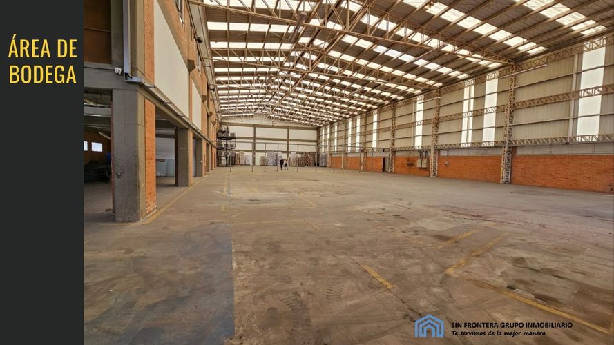 Bodega en venta en Siberia, Cota, 2647 m² · foto 2 de 14