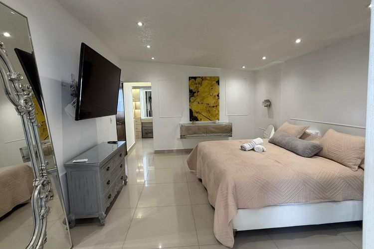 Casa de 5 alcobas en venta en Laureles, Medellín, 206 m² · foto 8 de 19