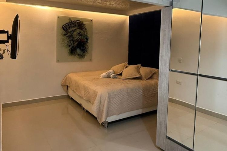 Casa de 5 alcobas en venta en Laureles, Medellín, 206 m² · foto 15 de 19