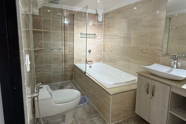 Casa de 5 alcobas en venta en Laureles, Medellín, 206 m² · foto 13 de 19