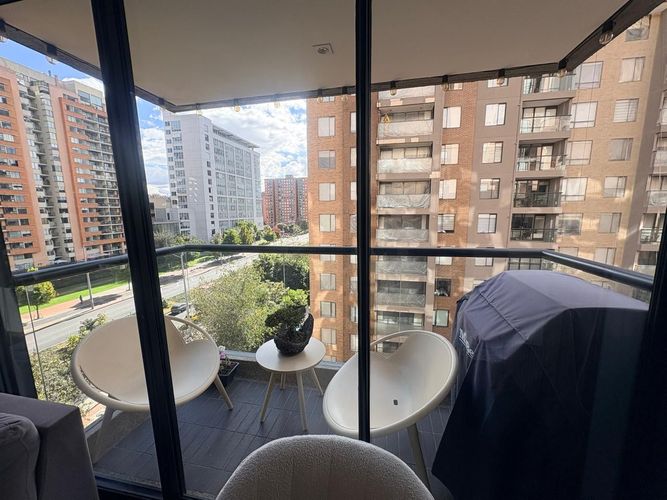 Apartamento de 3 alcobas en venta en Mazuren, Bogotá, 83 m² · foto 2 de 19