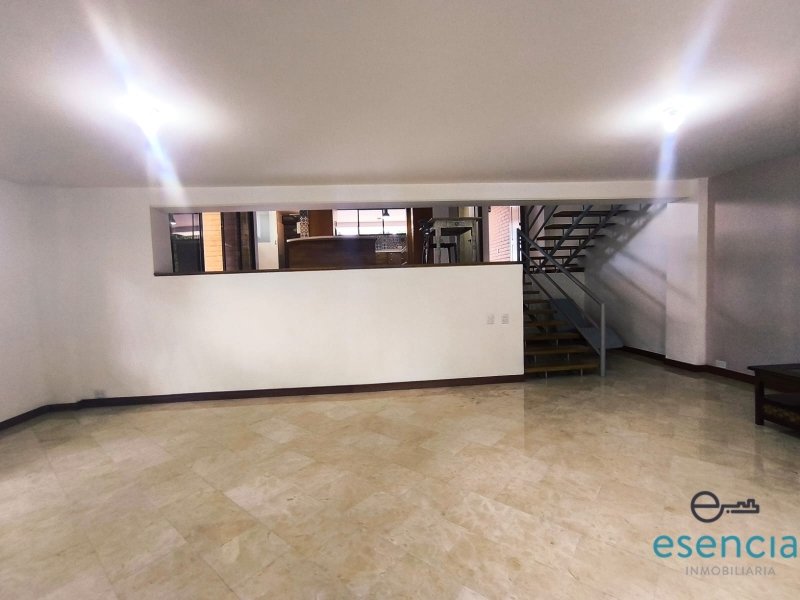 Casa en arriendo en El Poblado, Medellín · foto 7 de 21