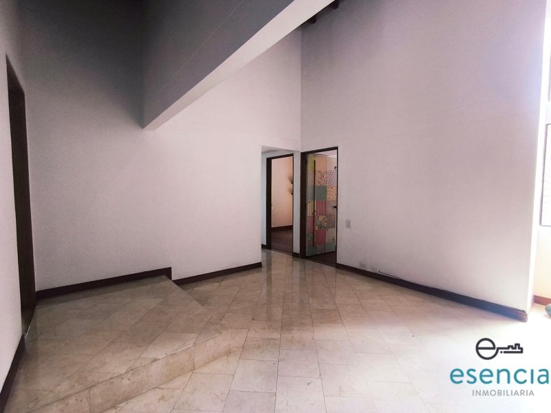 Casa en arriendo en El Poblado, Medellín · foto 13 de 21