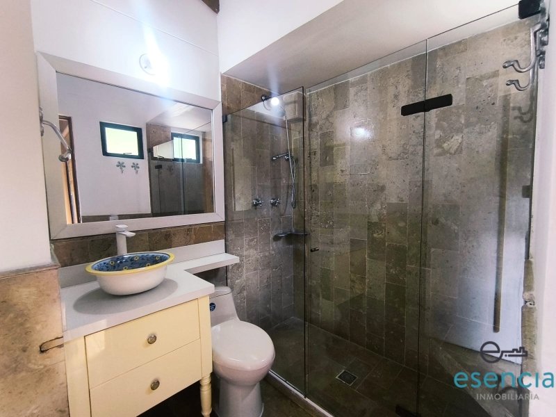 Casa en arriendo en El Poblado, Medellín · foto 17 de 21
