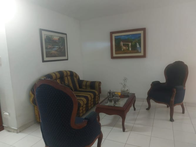 Apartamento de 3 alcobas en venta en El Tesoro, Medellín, 196 m² · foto 12 de 19