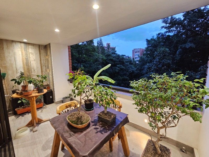 Apartamento en arriendo en Los Naranjos, Medellín · foto 3 de 20