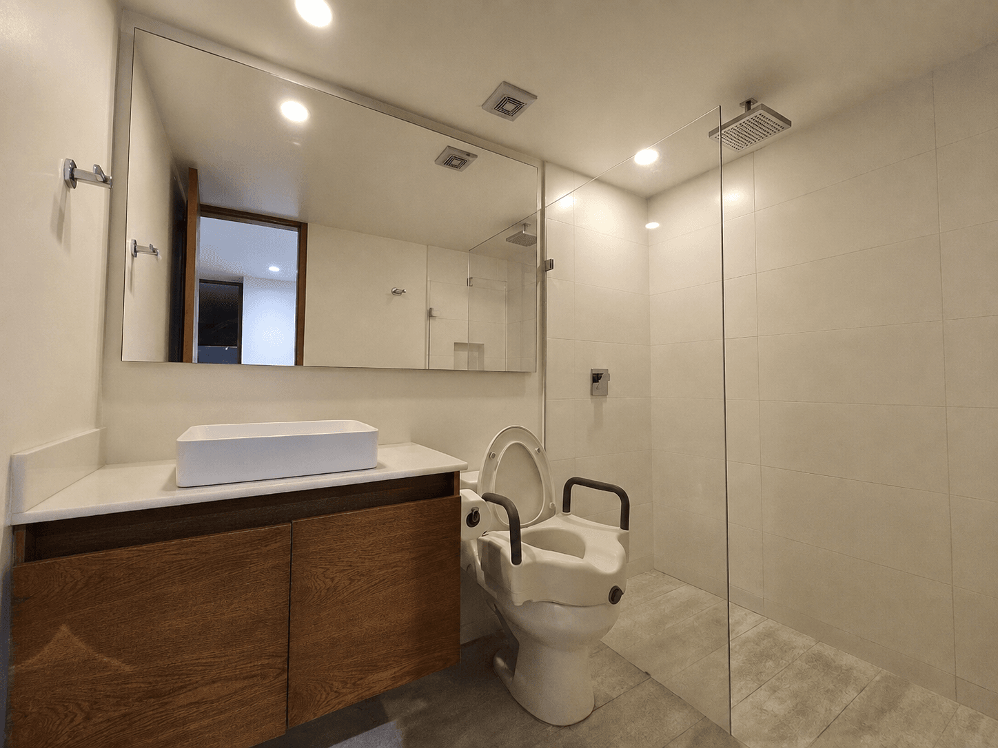 Apartamento en arriendo en Los Naranjos, Medellín · foto 16 de 20