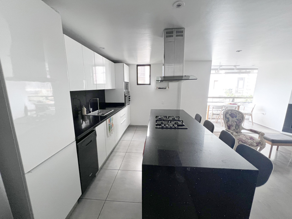 Apartamento en venta en Santa Barbara Central, Bogotá · foto 4 de 14