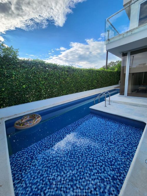Casa de 4 alcobas en venta en Girardot, Girardot, 275 m² · foto 4 de 16