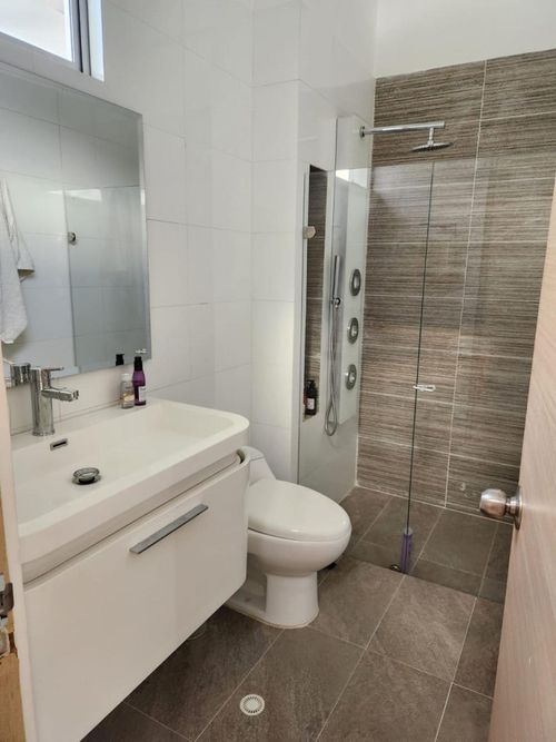 Casa de 4 alcobas en venta en Girardot, Girardot, 275 m² · foto 15 de 16