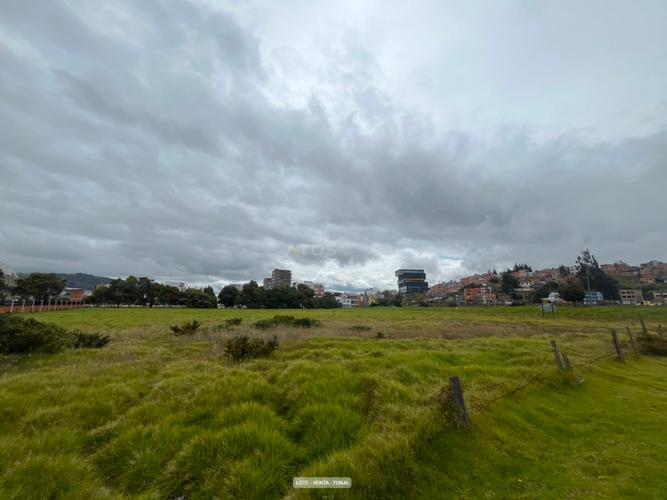 Lote en venta en Villa Olimpica, Tunja, 11265 m² · foto 2 de 5