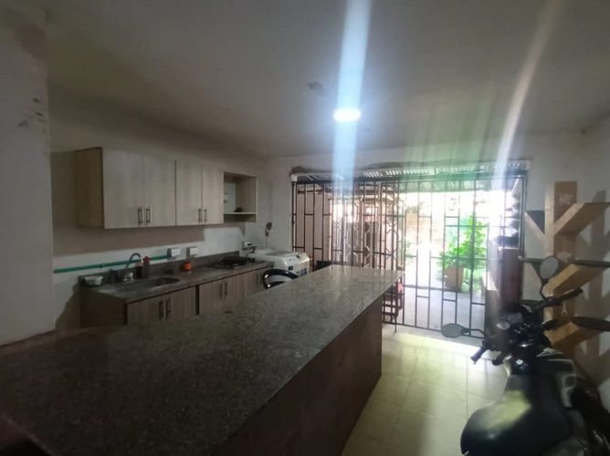 Casa de 8 alcobas en venta en San Joaquin, Medellín, 230 m² · foto 10 de 24