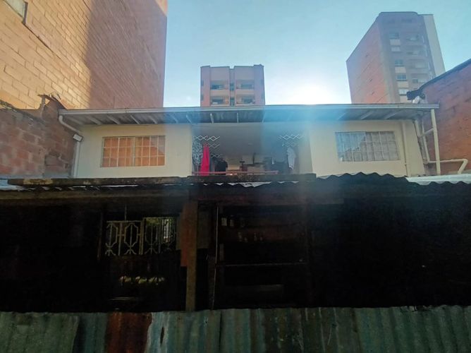 Casa de 8 alcobas en venta en San Joaquin, Medellín, 230 m² · foto 15 de 24