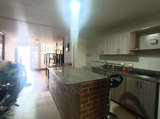 Casa de 8 alcobas en venta en San Joaquin, Medellín, 230 m² · foto 23 de 24