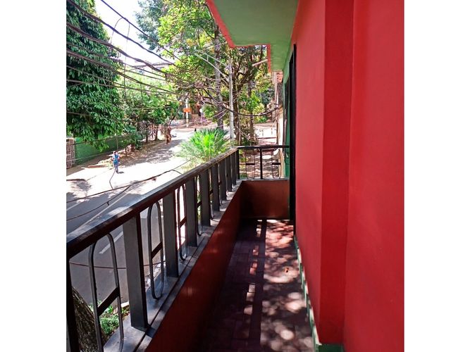 Casa de 4 alcobas en venta en Los Angeles, Medellín, 158 m² · foto 2 de 24